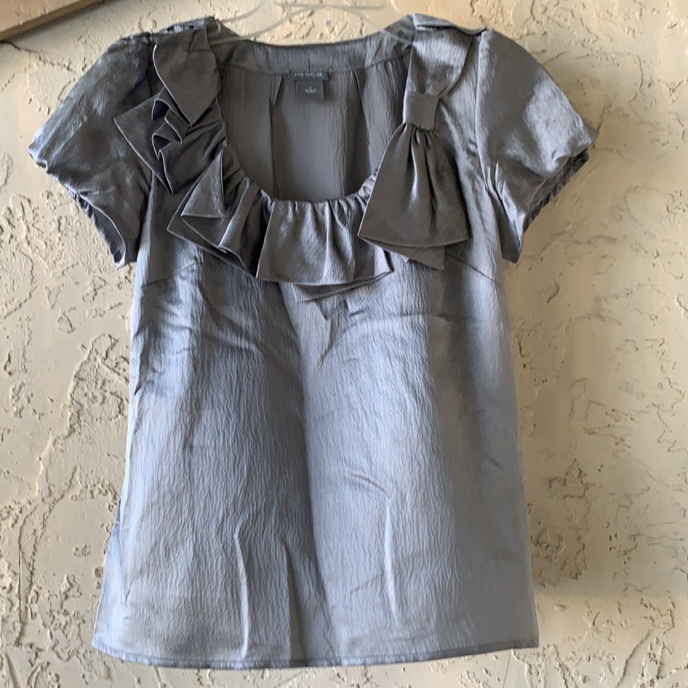 Banana Republic Gray Silk Ruffled Bow Blouse